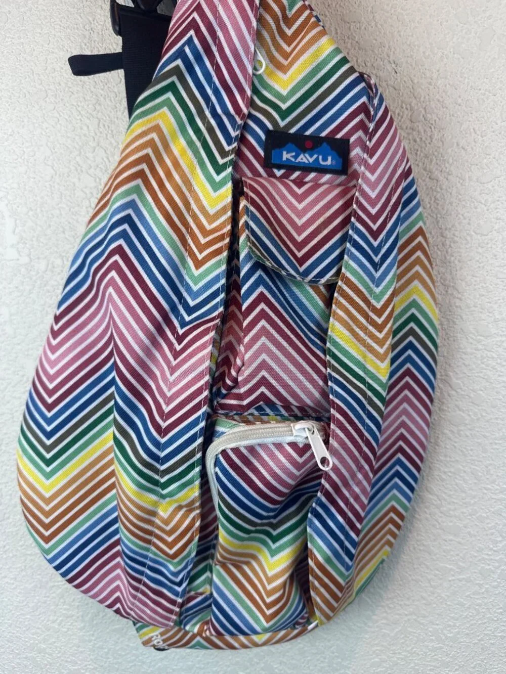 KAVU Rope Sling Bag Rainbow Chevron Stripe Crossbody Backpack Colorful